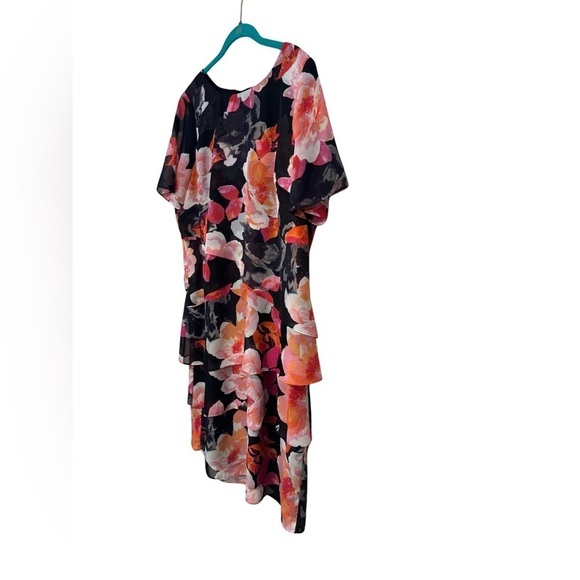 Ignite Evenings Size 18 Black Pink Floral Short Sleeve Flutter Layered Dress - Picture 3 of 15